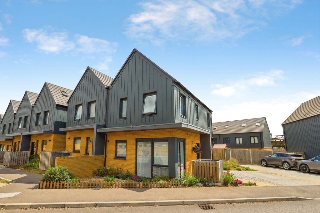 Property photo 1 of 17 Pbox-Img.Jpg
