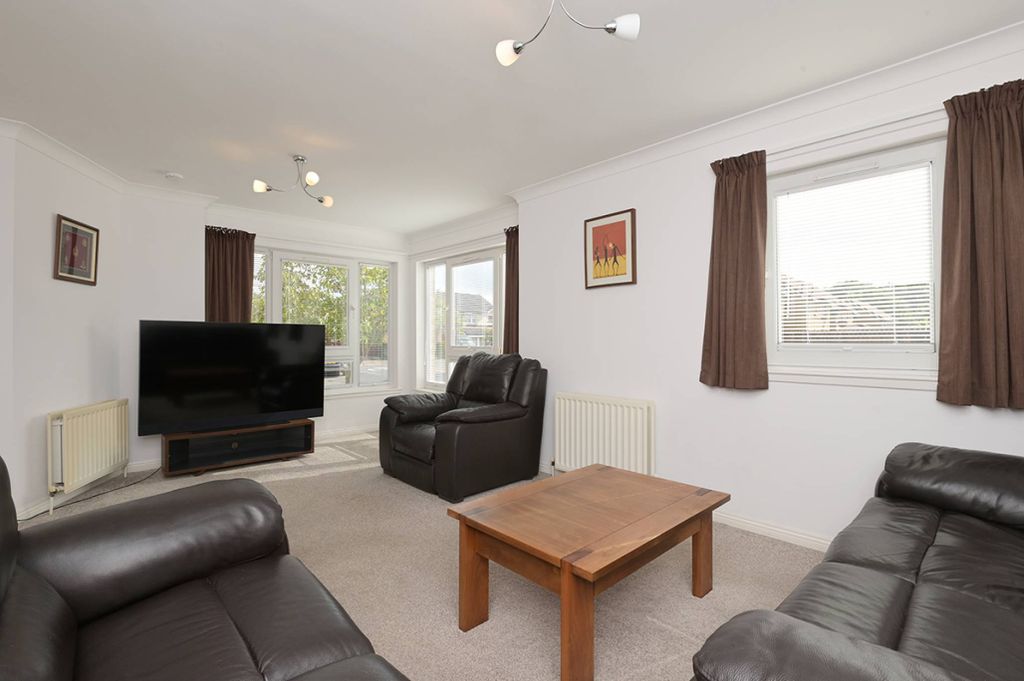 Property photo 2 of 30