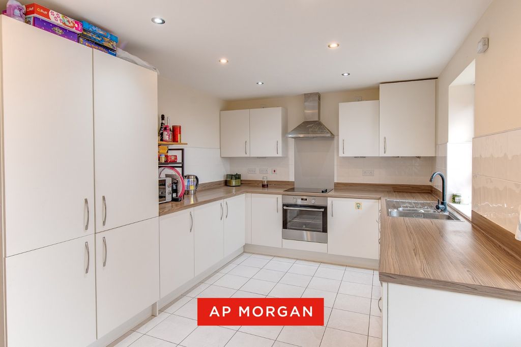 Property photo 2 of 15 Picture No. 06