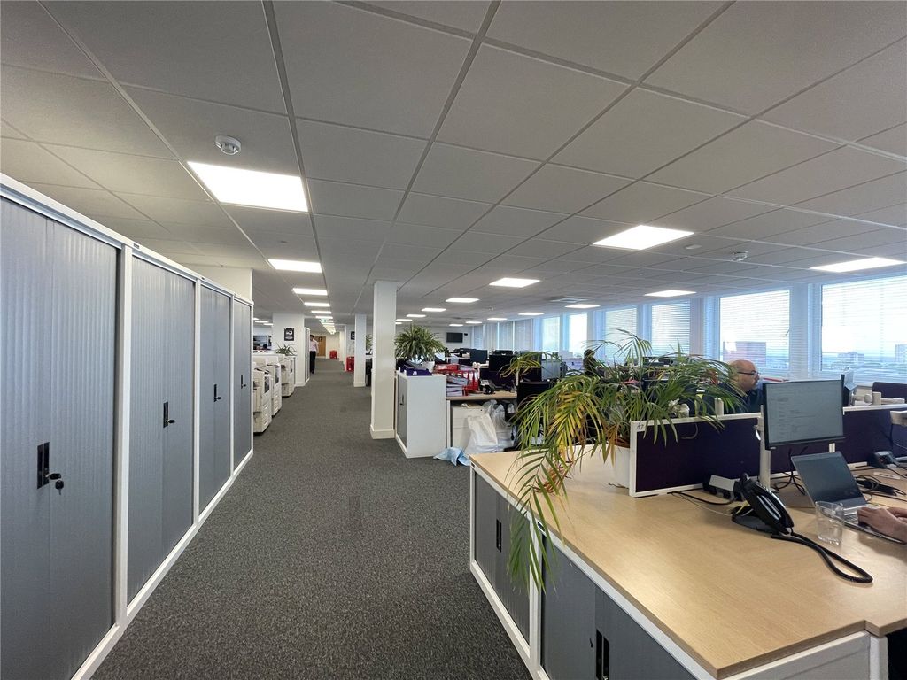 Property photo 3 of 11 Picture No. 31