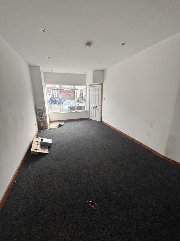 Property photo 2 of 4 Living Room