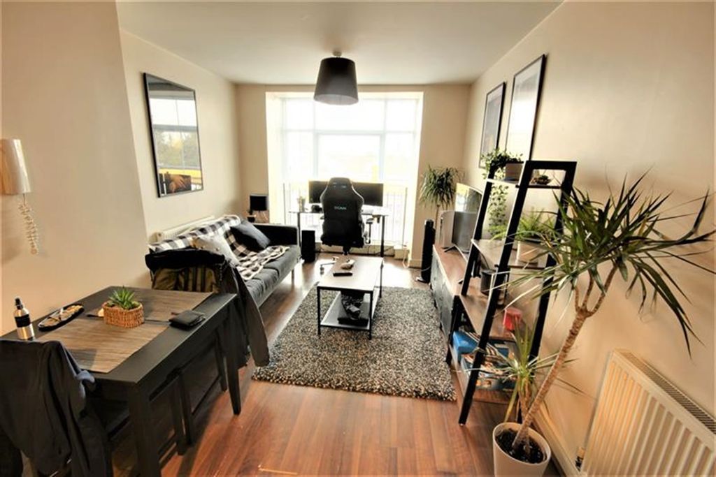 Property photo 2 of 10 Living Room