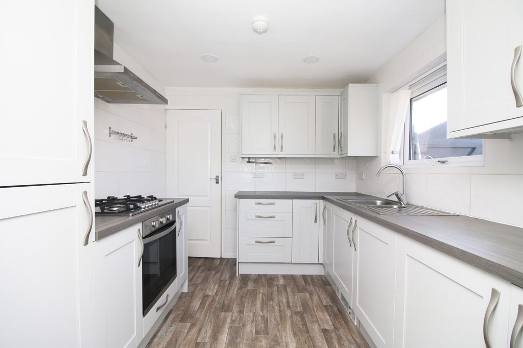 Property photo 1 of 26