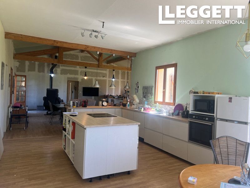 Property photo 2 of 10