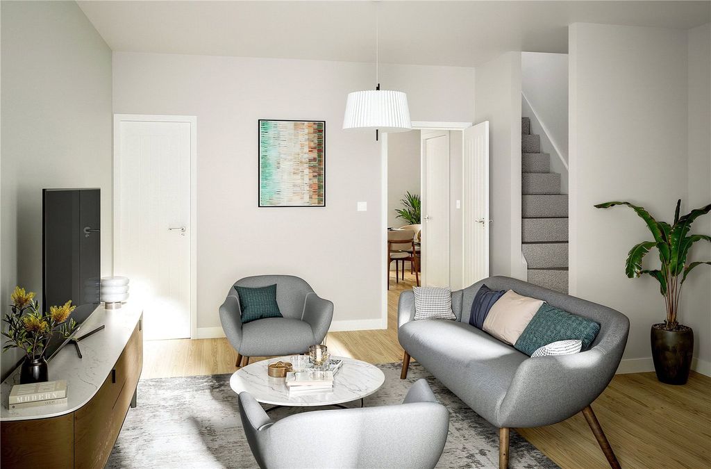 Property photo 3 of 6 Lounge