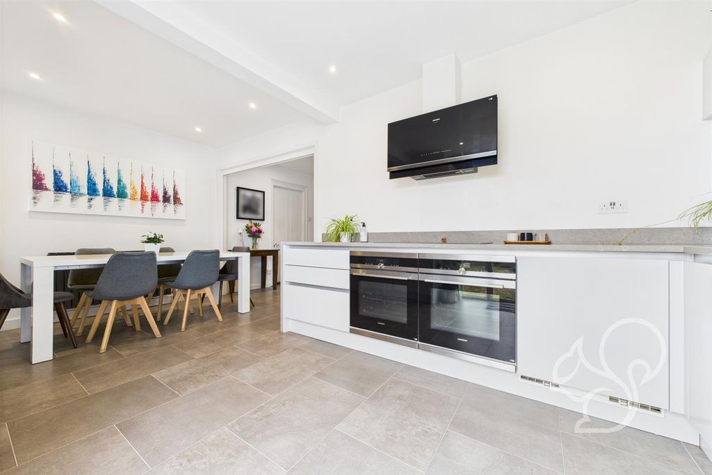 Property photo 3 of 30