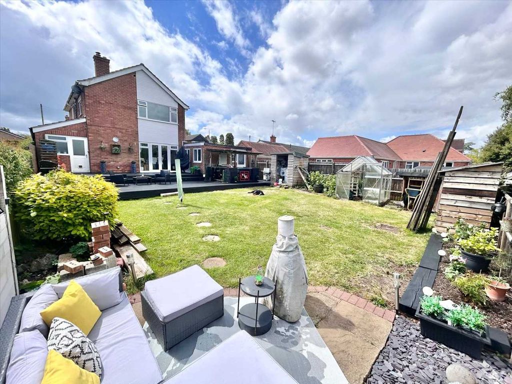 Property photo 2 of 30