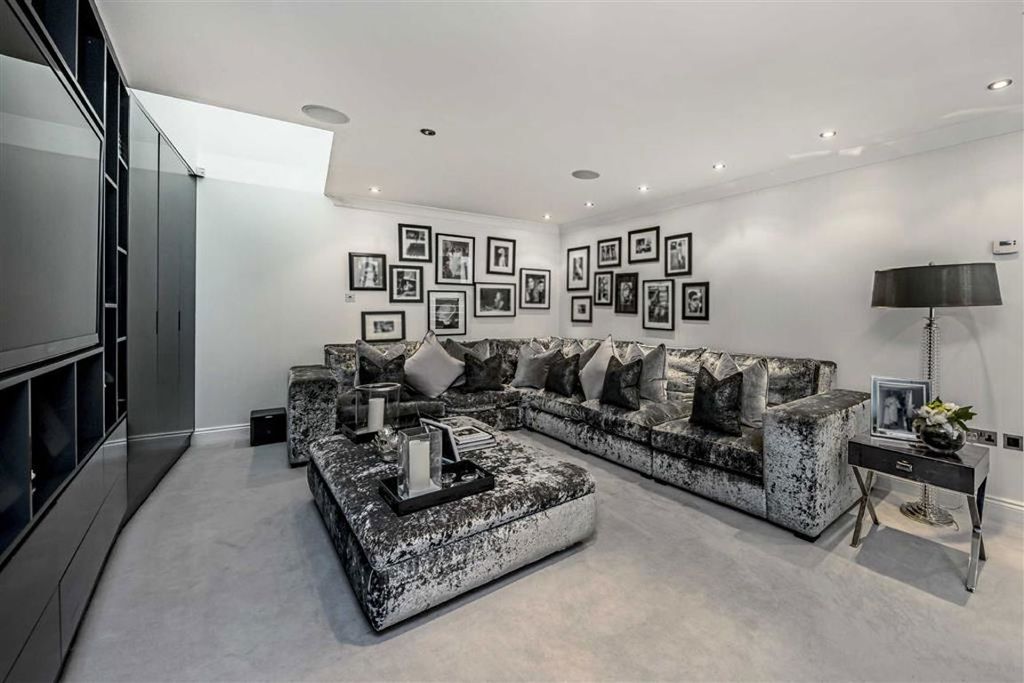 Property photo 3 of 9