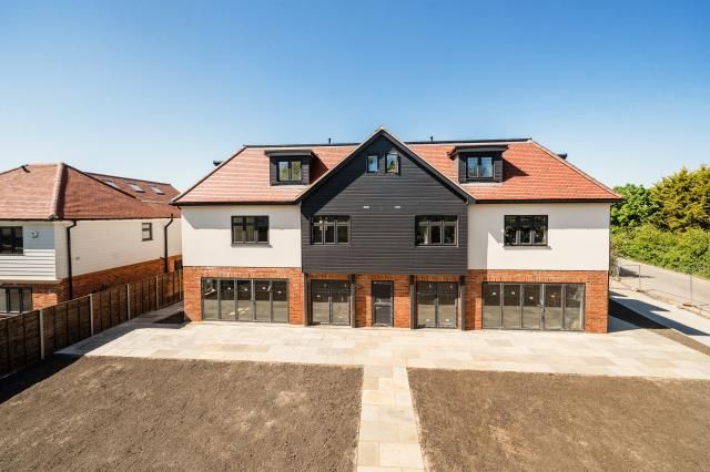 Property photo 1 of 14 External View