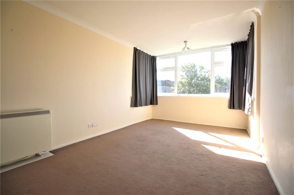 Property photo 3 of 10 Picture No. 17