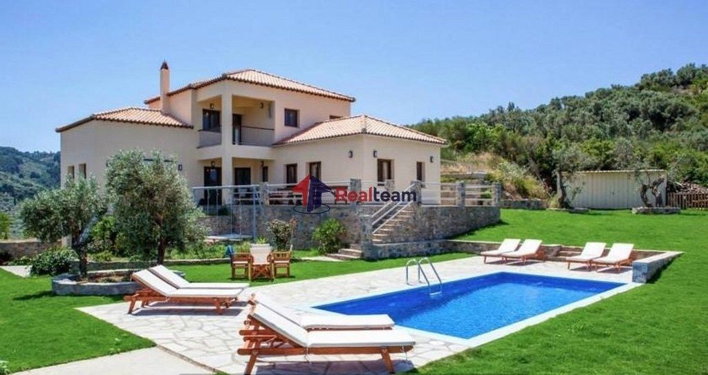 Property photo 1 of 25