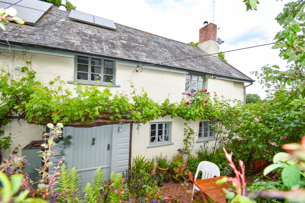 Property photo 1 of 31