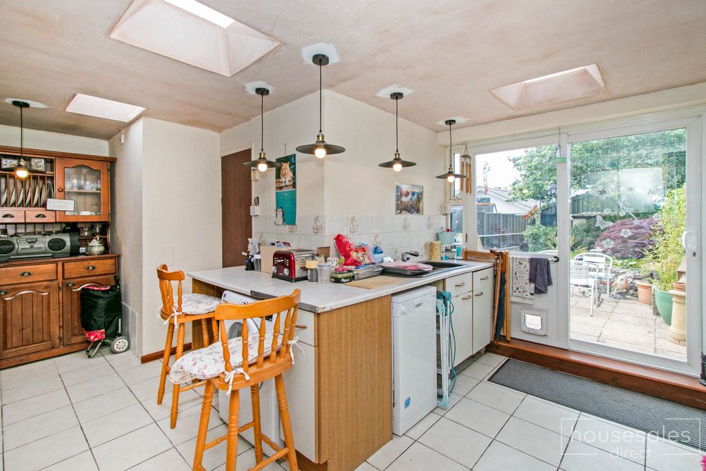 Property photo 2 of 10