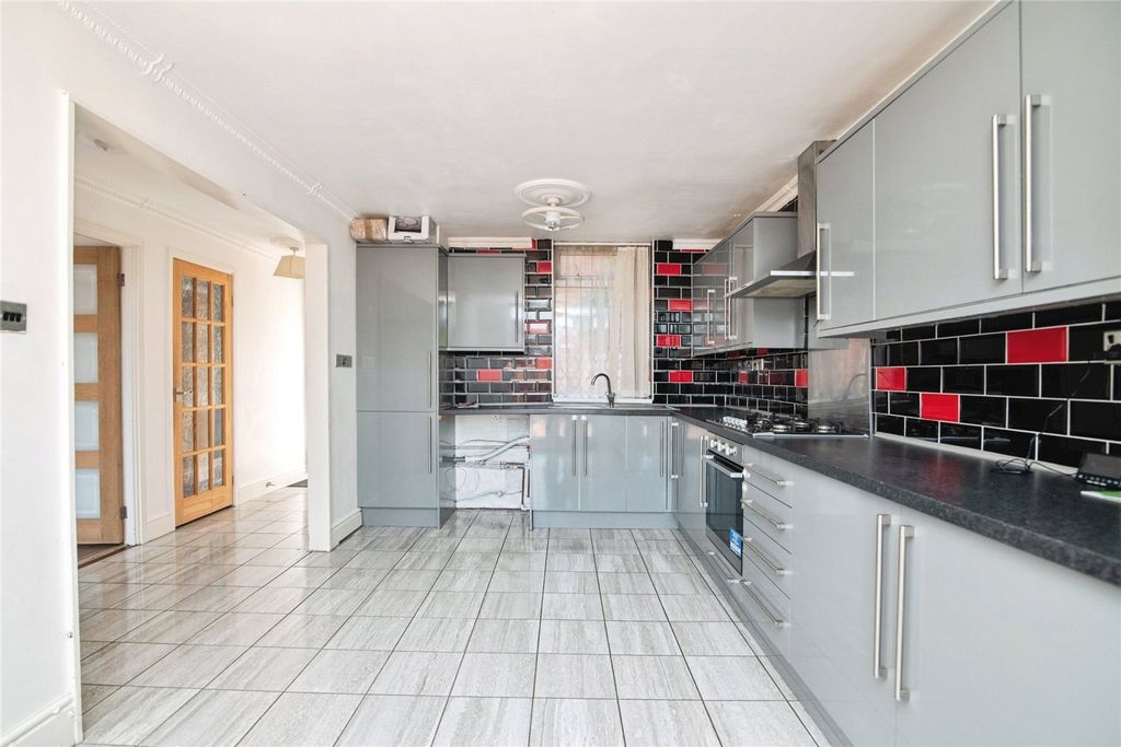 Property photo 2 of 16 Picture No. 05