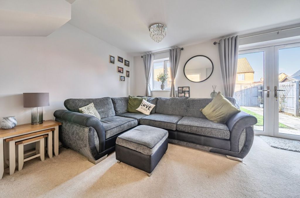 Property photo 3 of 20