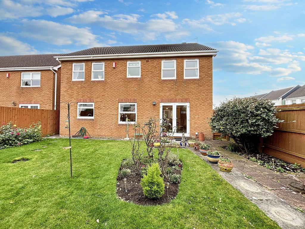 Property photo 2 of 40