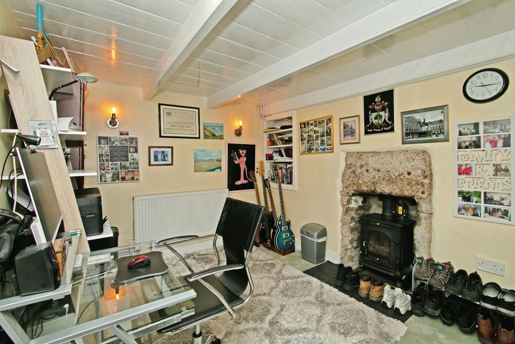 Property photo 3 of 20 Pbox-Img.Jpg