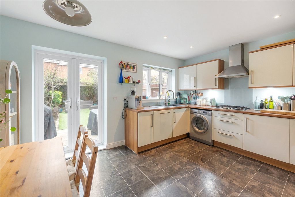 Property photo 3 of 13 Picture No. 12