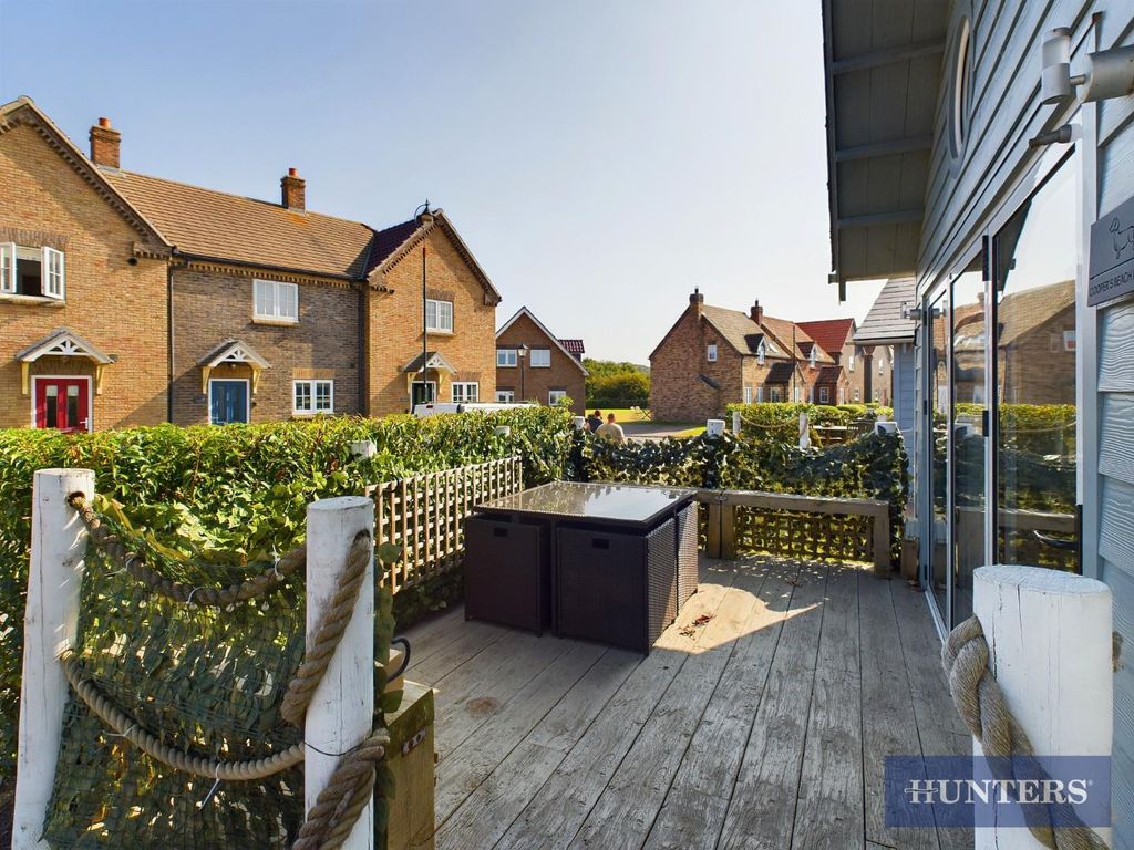 Property photo 2 of 19 Garden