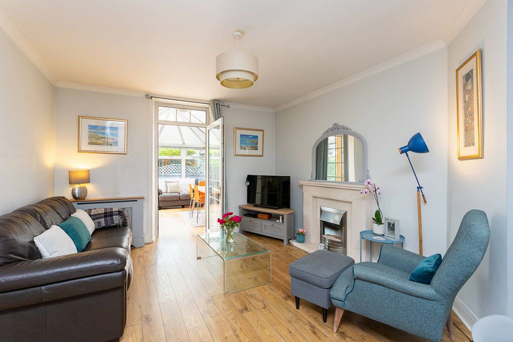 Property photo 2 of 31