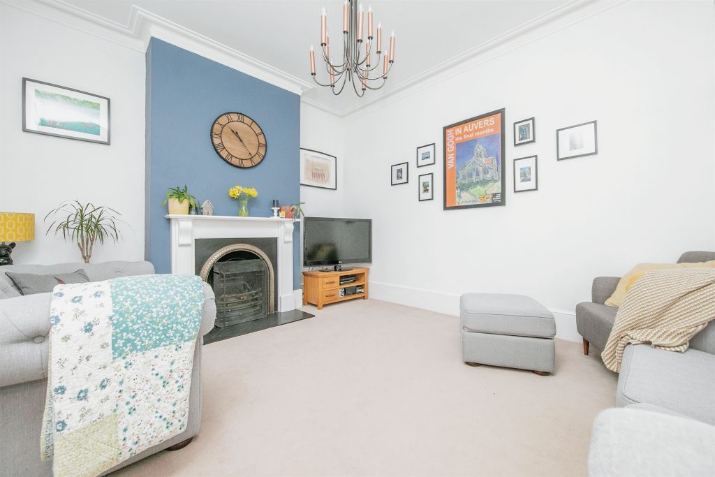 Property photo 1 of 17