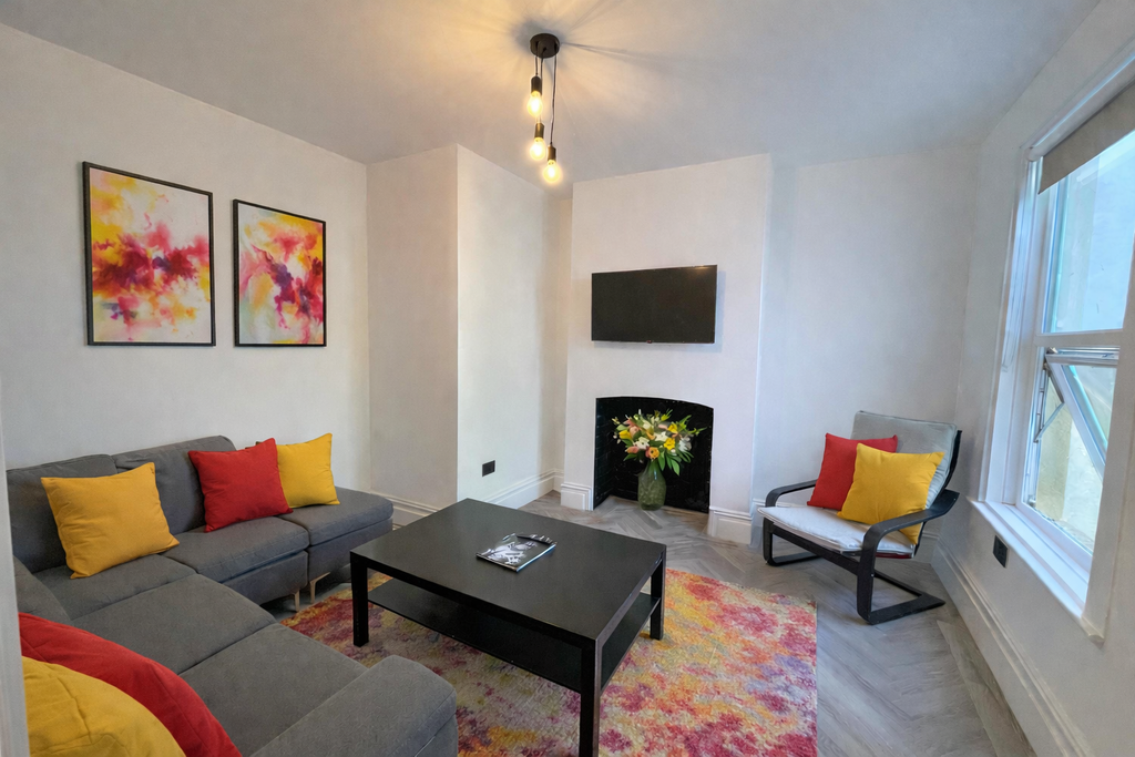 Property photo 2 of 9