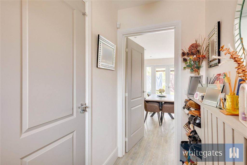 Property photo 2 of 31 Picture No. 79