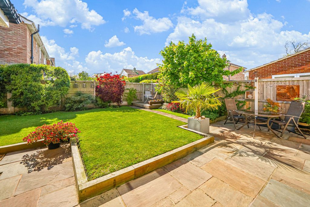 Property photo 2 of 17