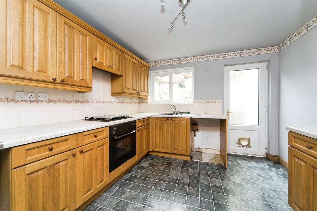 Property photo 2 of 17 Picture No. 23