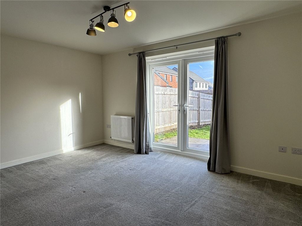 Property photo 3 of 15 Picture No. 06