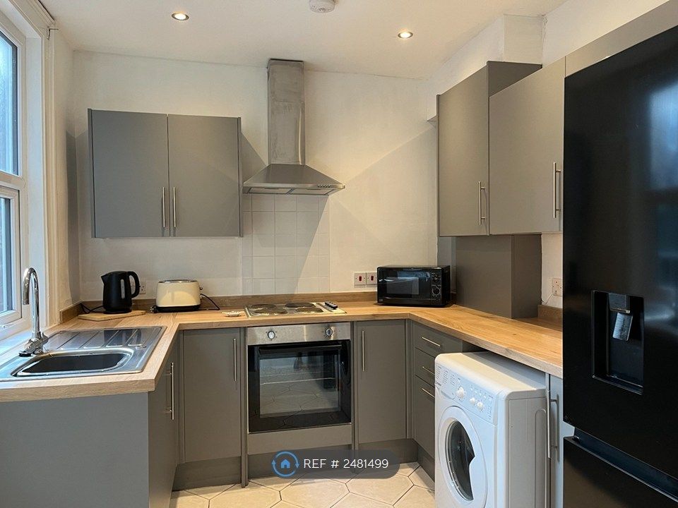 Property photo 1 of 35 Kitchen