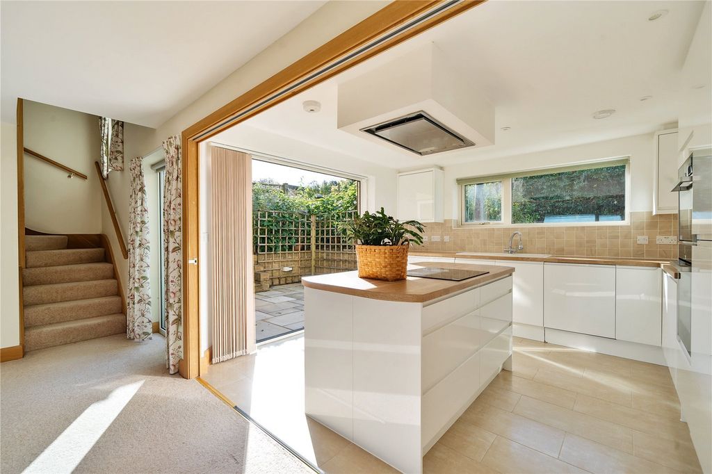 Property photo 3 of 13 Picture No. 18