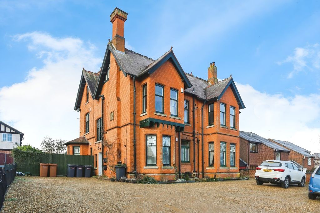 Property photo 1 of 20