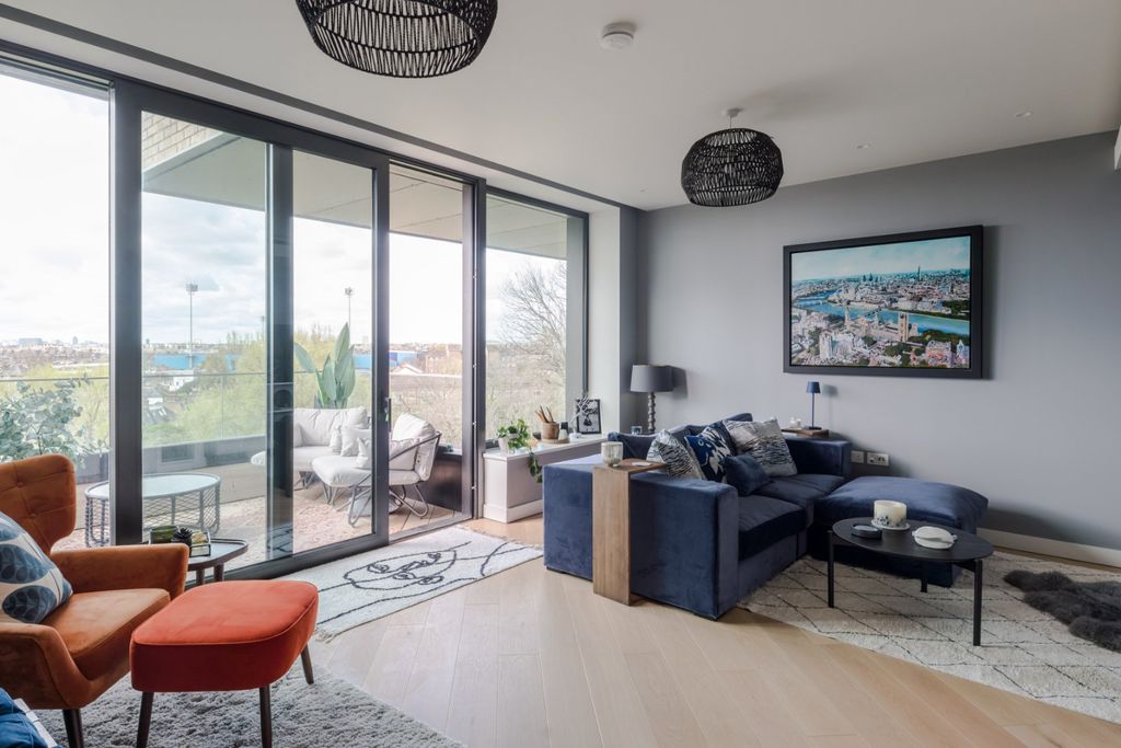 Property photo 1 of 10 Reception Room