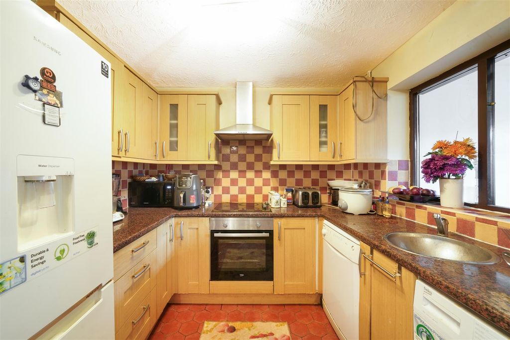 Property photo 3 of 9 10 Foxlees, Elms Lane - 8Rittohpr4Fc0Jwhqyvj.Jpg