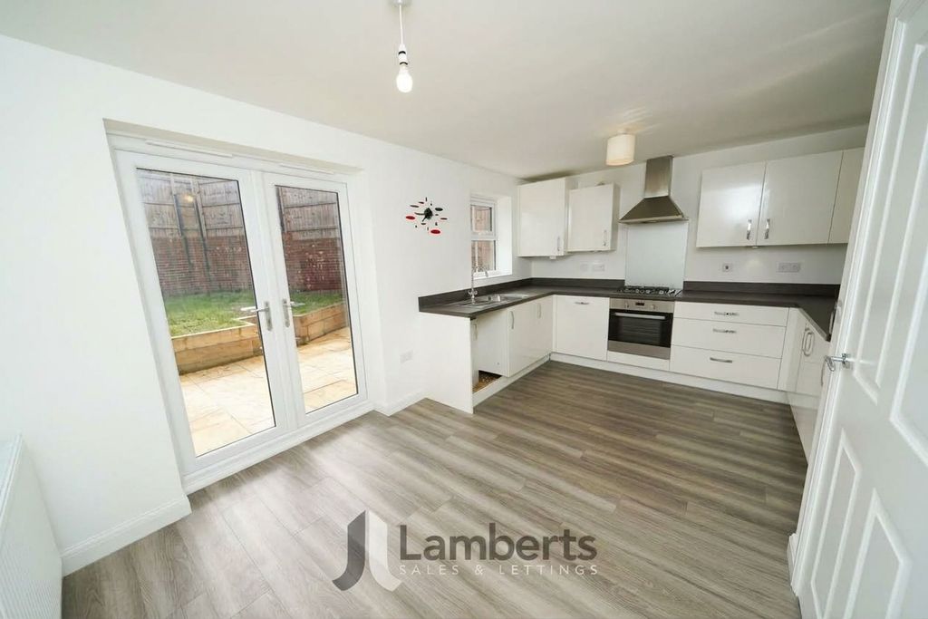 Property photo 2 of 20 Kitchen/Diner