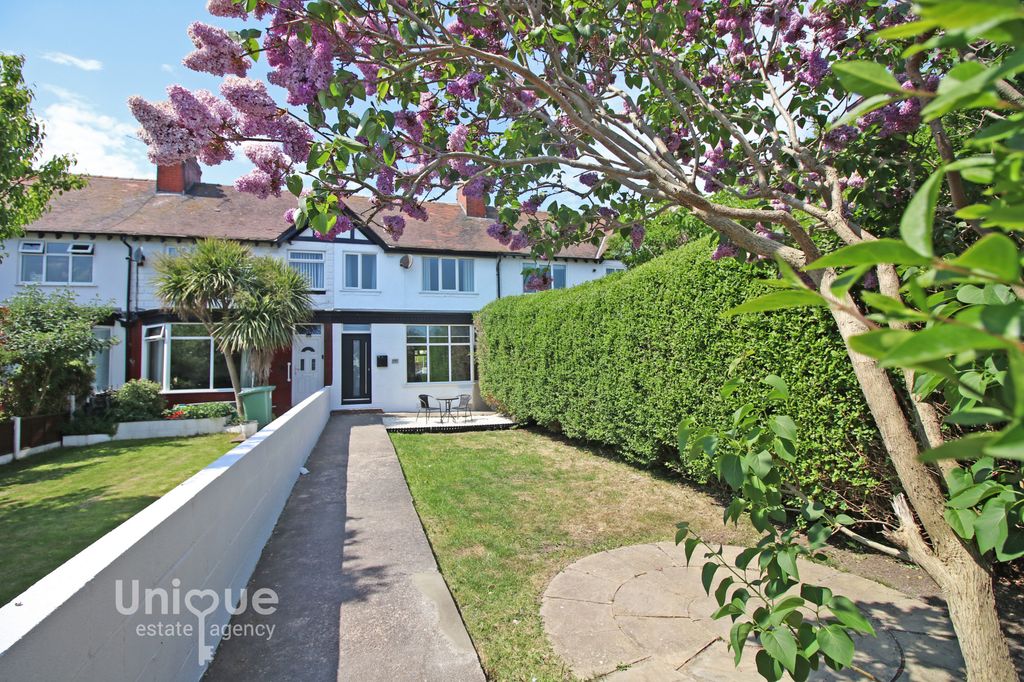 Property photo 1 of 26