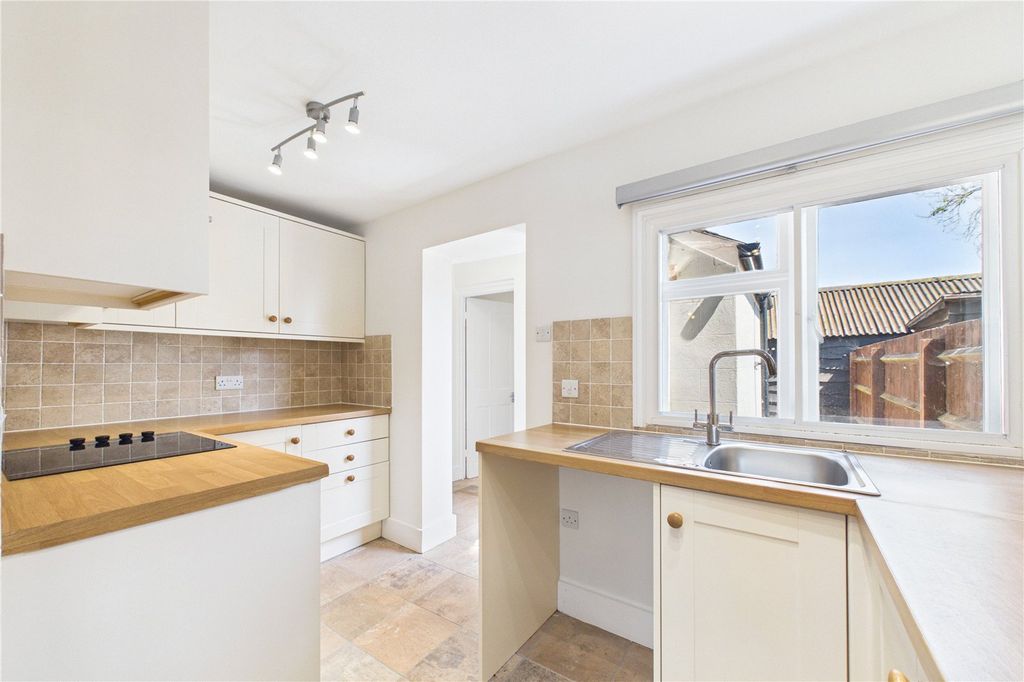 Property photo 2 of 14 Picture No. 03