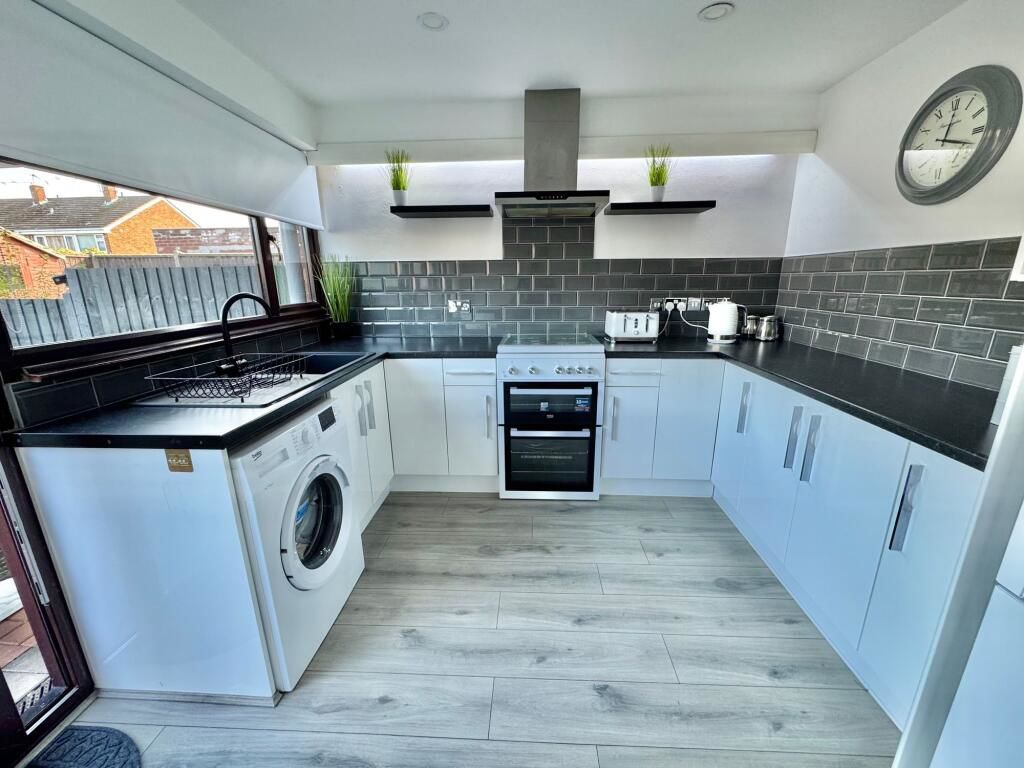 Property photo 2 of 9 Photo 9