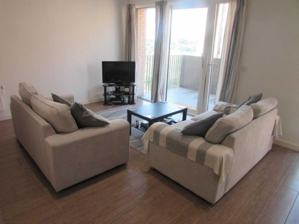 Property photo 2 of 9