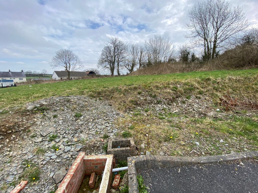 Property photo 1 of 3