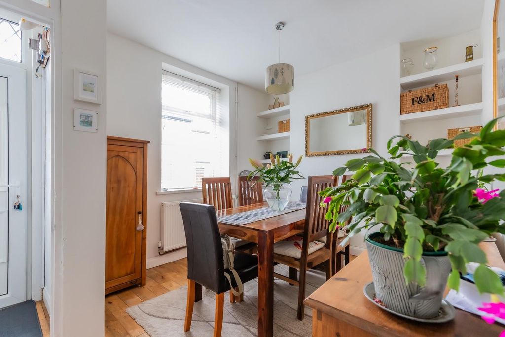 Property photo 2 of 16 Dining Room