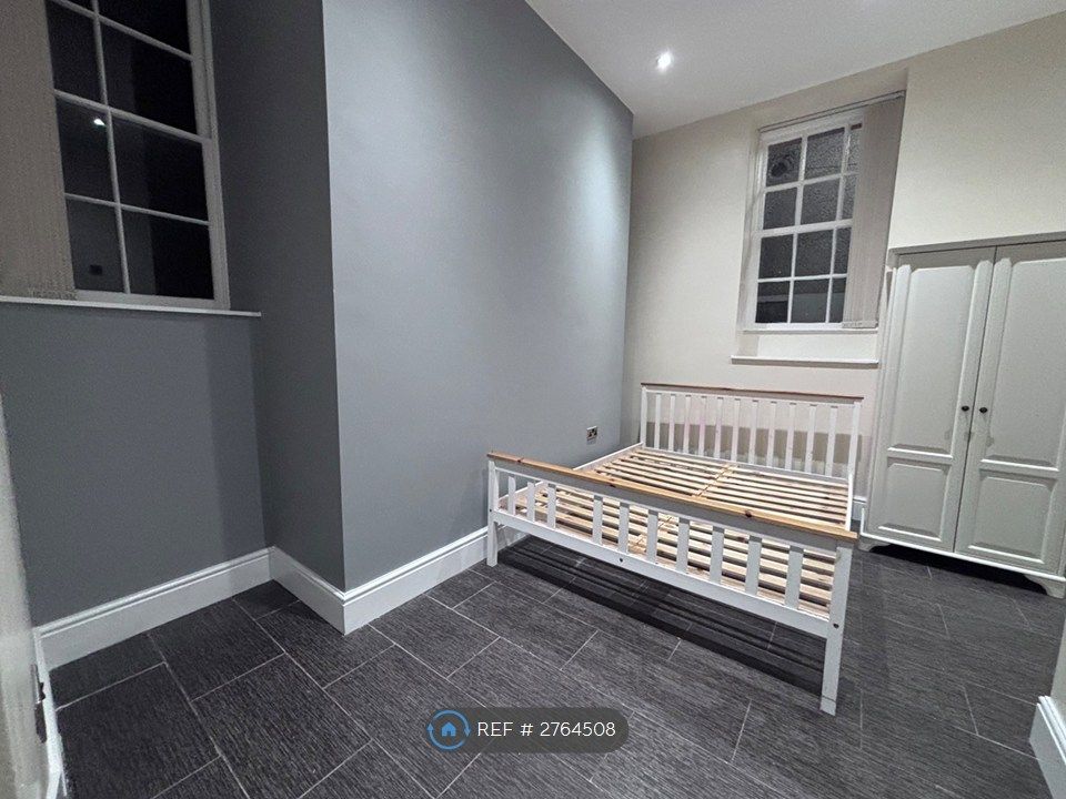 Property photo 2 of 3
