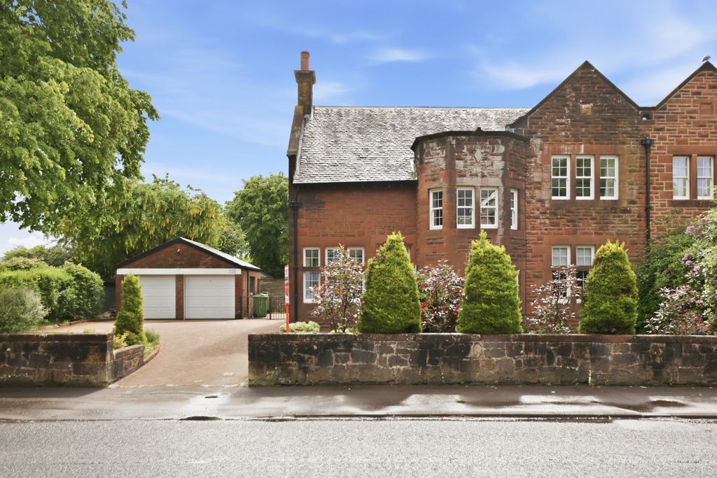 Property photo 1 of 58