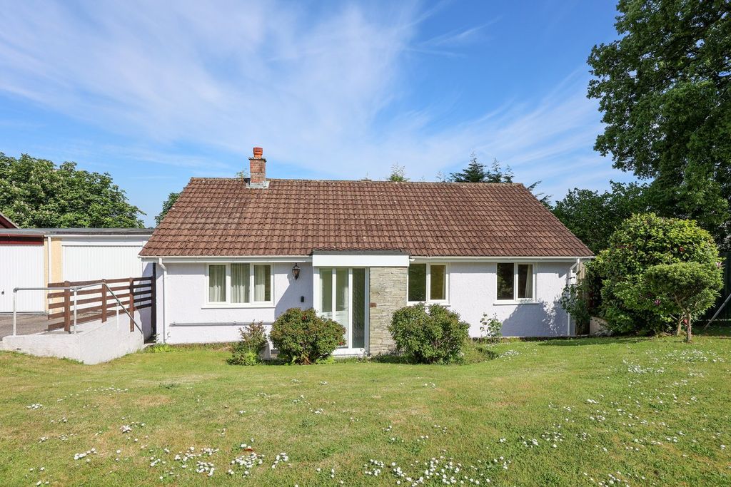 Property photo 2 of 11