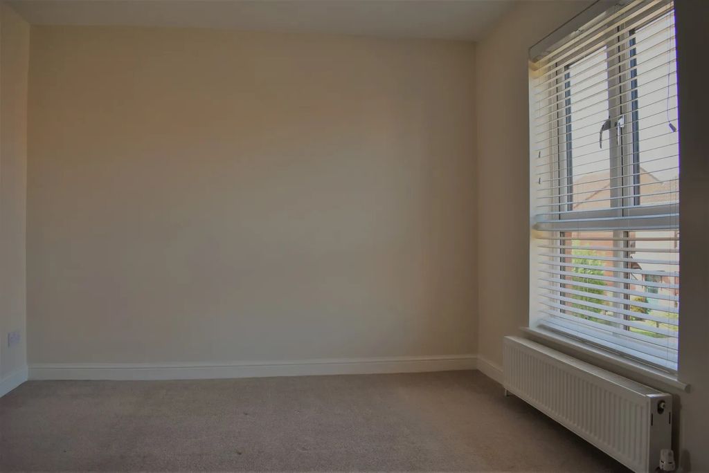 Property photo 3 of 6 Not Specified