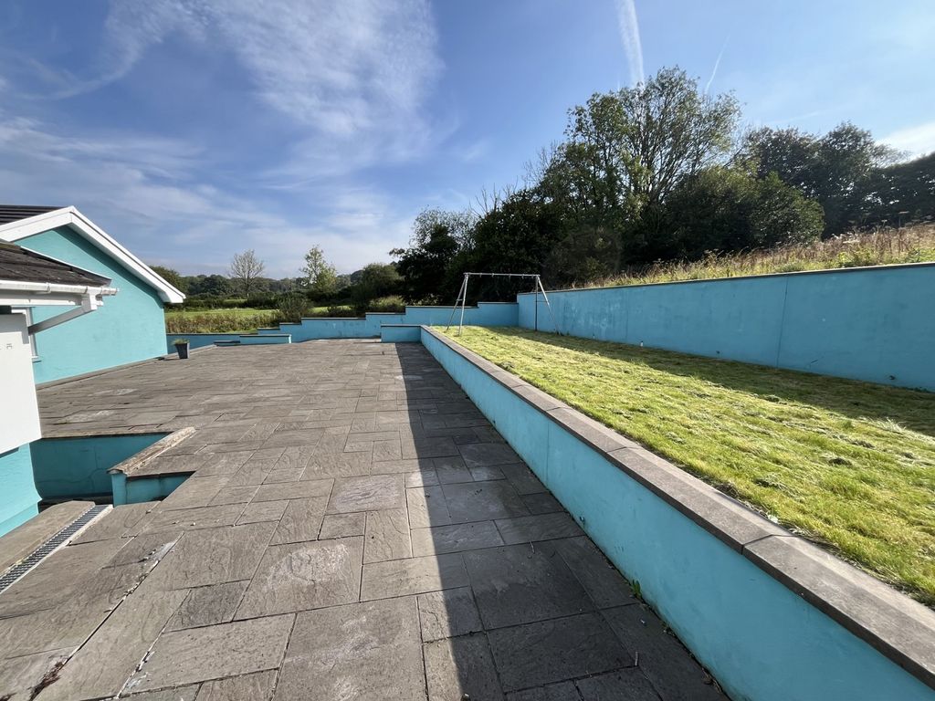 Property photo 3 of 18 Not Specified