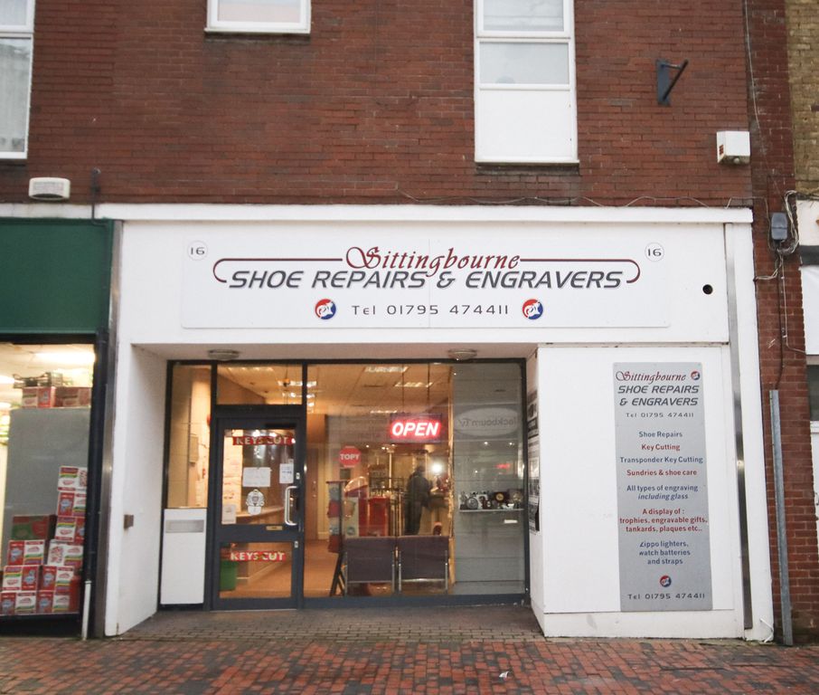 Property photo 1 of 18 2 Bed Commercial For Sale High Street, Sittingbourne, Me10