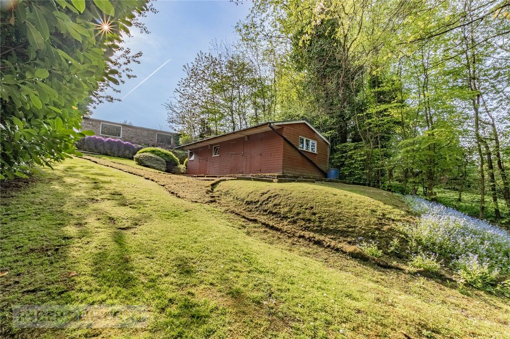 Property photo 2 of 39 Workshop/ Garden