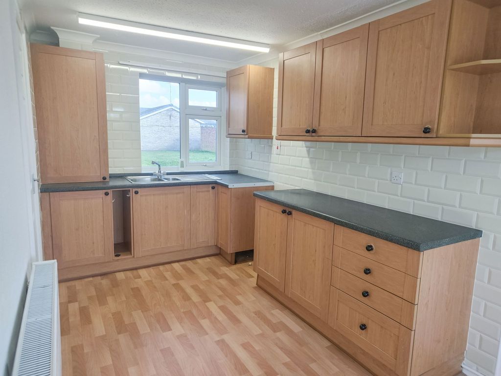 Property photo 2 of 24